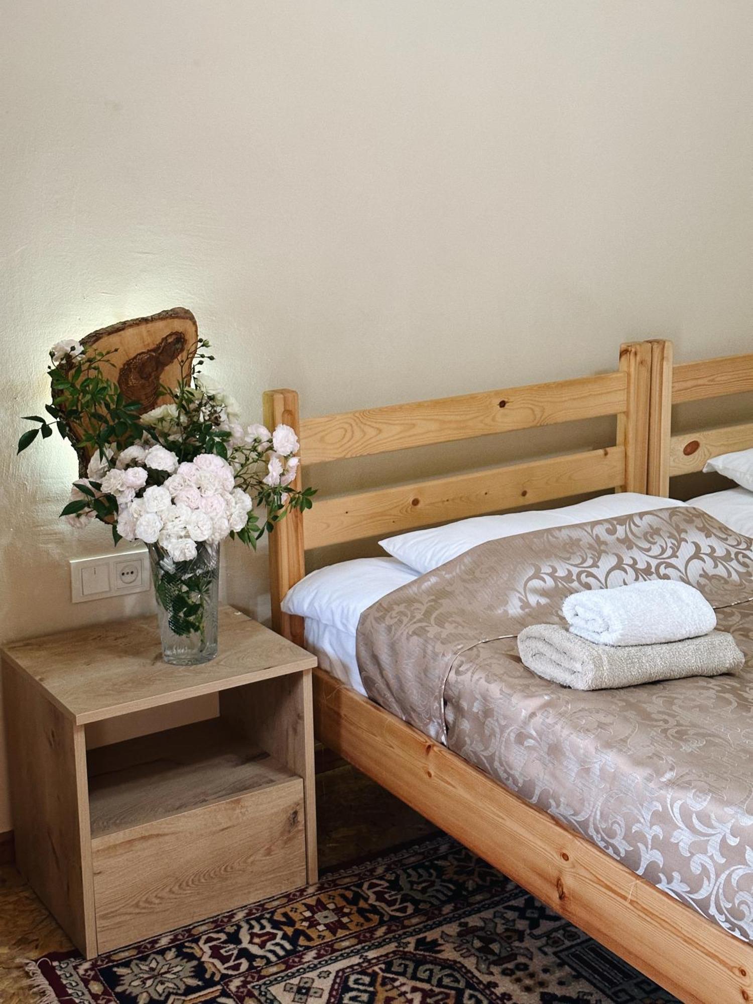 Hovek Guest House Dilijan Exterior foto